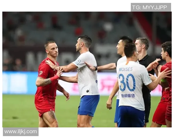 2017年上港与鲁能精彩对决直播回顾及赛后分析